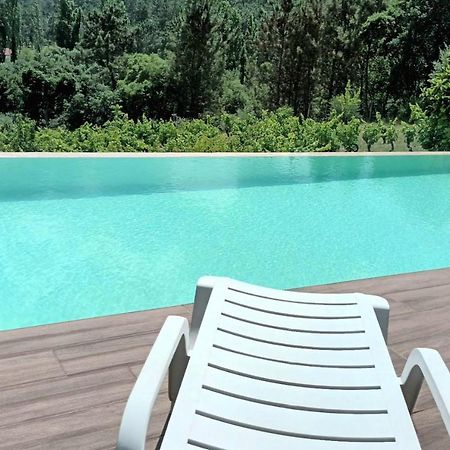 Casa Da Costureira Guest House Olival ภายนอก รูปภาพ