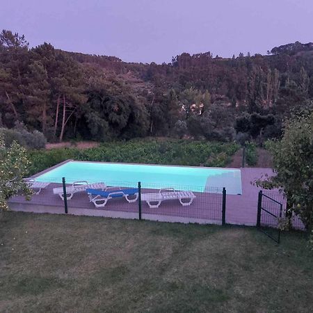 Casa Da Costureira Guest House Olival ภายนอก รูปภาพ