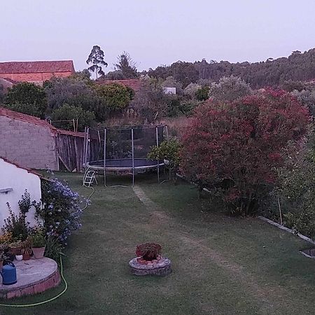 Casa Da Costureira Guest House Olival ภายนอก รูปภาพ